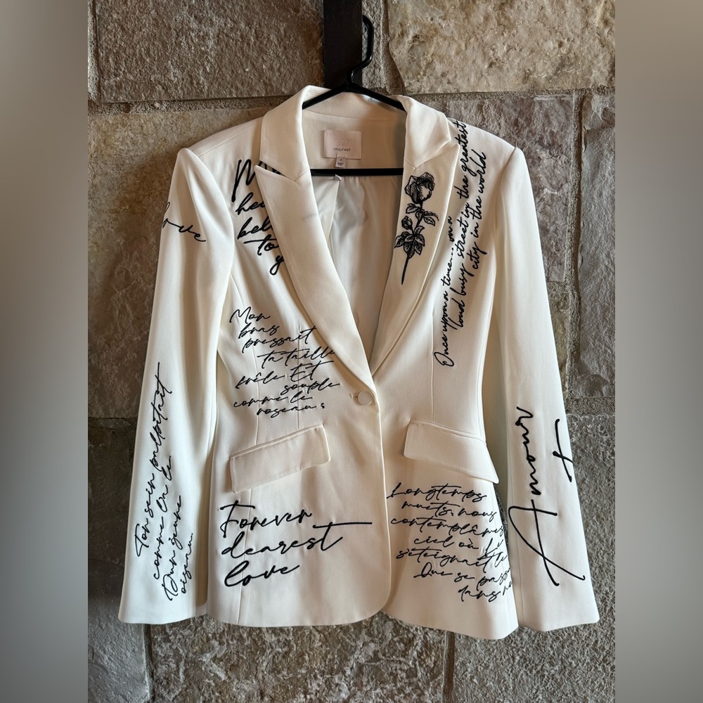 cinq à sept White Script-Print Single-Button Blazer with Black Graphics